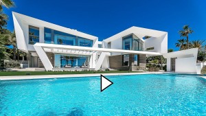 Villa for sale in Los Monteros Playa, Marbella, Málaga, Spain