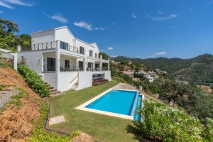 Villa for sale in Monte Mayor, Benahavís, Málaga, Spain