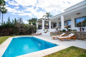 Villa en venta en Nueva Andalucía, Marbella, Málaga, España
