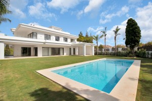 Villa en venta en Las Lomas de Marbella, Marbella, Málaga, España