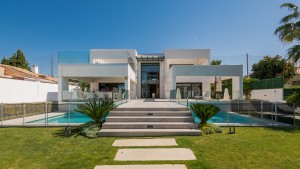 828890 - Villa for sale in Guadalmina, Marbella, Málaga, Spain