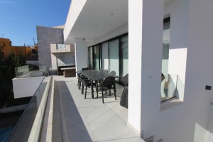 Villa for sale in Torreblanca, Fuengirola, Málaga, Spain