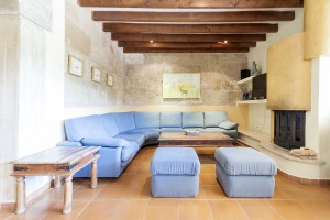 Country property with loads of charm in a tranquil and beautiful valley close to Pollensa town