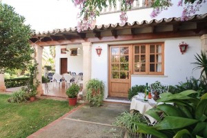 Great country house with pool and beautiful garden located in Pollensa