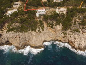 Superb investment: Double plot for sale directly on the seafront in Canyamel