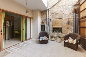 Absolutely lovely town house in the heart of Pollensa, with patio, roof terrace and garage