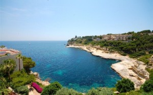 Luxury villa in exclusive location in Sol de Mallorca, close to golf courses and marinas