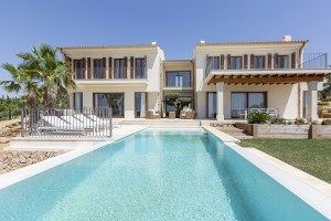 Newly build luxury villa in a prestigious area near Palma