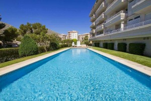 Excellent apartment for sale in a residential community with pool in Puerto Alcudia