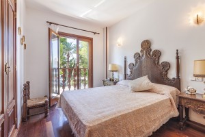 Fantastic 3 bedroom apartment in the best beach area of Puerto Alcúdia, mega sea views