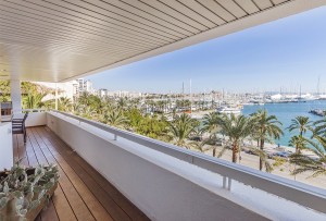 Luxury apartment with sea views and communal pool on the roof terrace, Palma