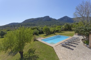 Authentic country house with ETV license in a peaceful valley close to Pollensa