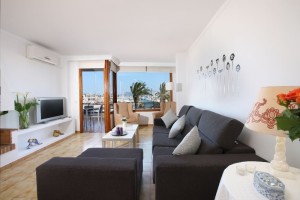 First floor frontline apartment with amazing sea views for sale in Puerto Pollensa