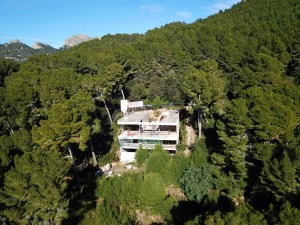 Building plot with existing construction and fantastic views over the bay in Formentor