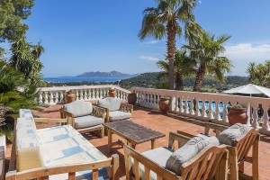 Charming villa with awesome views over the bay of Pollensa, between the port and the town