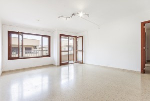 Lovely apartment with large terrace and views of the town and mountains in Puerto Pollensa