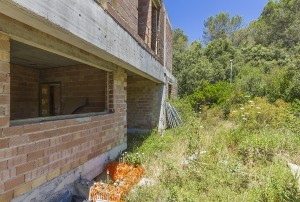 Investment opportunity! Unfinished 4 bedroom villa in the exclusive residential area Son Toni