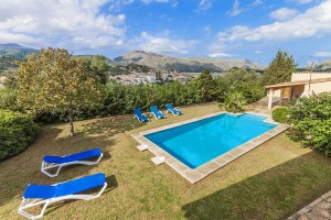 Traditional villa with coveted ETV tourist rental license for sale in Pollensa