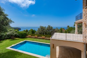 Fantastic finca with spectacular views out over the Mediterranean sea in Deia