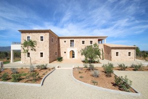 Modern new build villa built to high standards in the countryside near Santa Maria