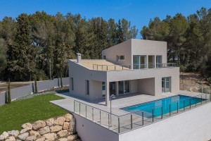Contemporary four bedroom villa in a peaceful area of north of Mallorca