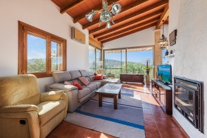 Charming Mallorcan style villa located in the countryside near Alcudia