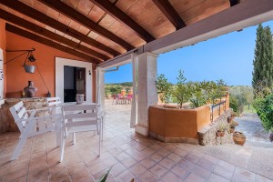 Rustic Mallorcan country property with holiday rental licence in Selva