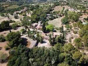 Sea view country property loaded with authentic features near Porto Colom