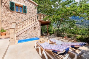 Four bedroom villa with wonderful mountain views in Soller
