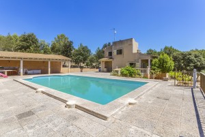 Wonderful Finca for sale in one of the highest points of Porreres