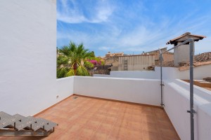 Three bedroom town house with amazing views in the historic centre of Pollensa town