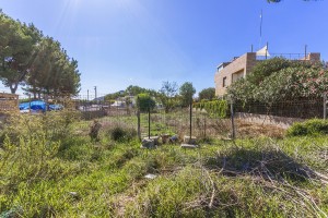 Plot very close to the sea within walking distance to Alcudia town centre