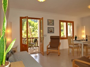 Ideally located villa within walking distance of the beach in Cala Sant Vicente