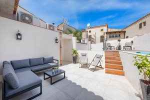 Beautifully renovated town house with roof top terrace and pool in the old town of Pollensa
