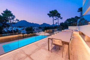 Lavish new villa with heated pool and home cinema in Puerto Pollensa