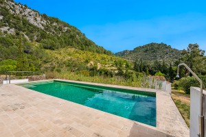 Incredible valley retreat with amazing panoramic views in Selva