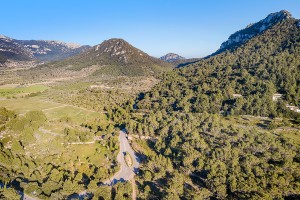 75,000 m2 of land with dramatic mountain and sea views in Valldemossa
