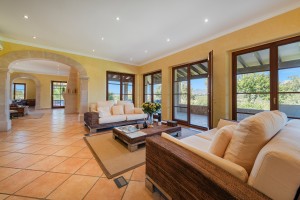 Stunning villa with rental license in tranquil surroundings in the countryside near Inca