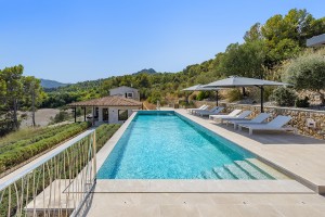 Luxury hillside finca with pool and fantastic views in Pollensa