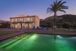 Magnificent country villa with sea views, in the idyllic countryside close to Alcúdia bay