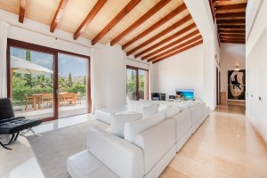 Wonderful modern villa with holiday rental license in prestigious Canyamel