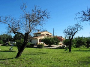 Lovely country home with rental license, pool and panoramic views near the Pollensa golf course