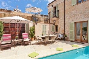 Gorgeous town house within 5 minutes from the centre of Pollensa