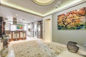 LARGE LUXURY APARTMENT IN AN ELEGANT BUILDING FOR SALE IN PALMA