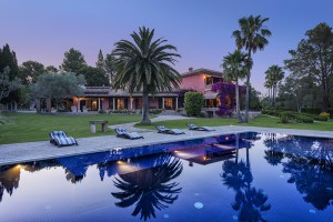 Large country estate with holiday rental license in the most exclusive location in Pollensa