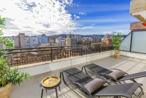Stunning penthouse in Palma's historic old town with panoramic views over the city