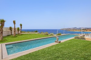 Fantastic, brand-new villa with spectacular sea views in Port Adriano