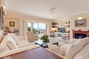 Attractive and spacious villa with sea view in Costa den Blanes
