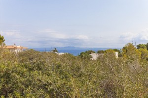 South facing premium plot with sea views in Sol de Mallorca