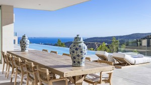 Luxury villa with elegant design and top-quality equipment in the most exclusive area of Palma